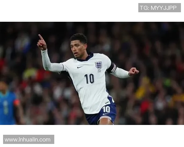 足球场上的传奇绰号揭秘热门明星背后的故事与魅力分析