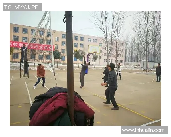 重庆排球队的耐力训练与比赛表现深度剖析 重庆排球队的耐力训练与比赛表现深度剖析