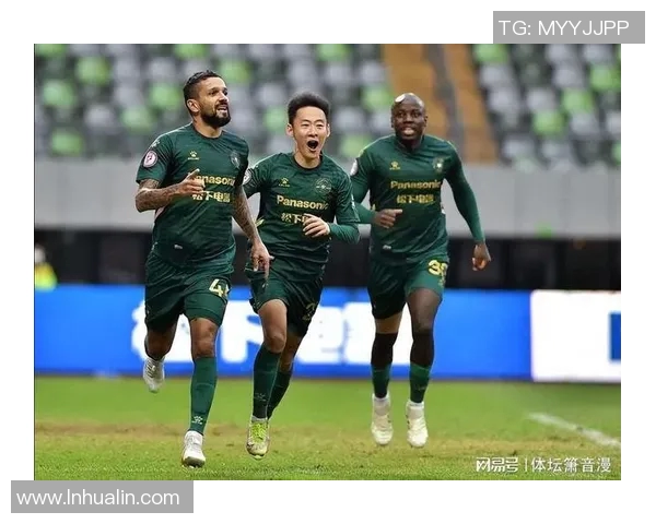 上海排球队以89分稳居锦标赛积分榜首位,领先优势明显 上海排球队以89分稳居锦标赛积分榜首位,领先优势明显