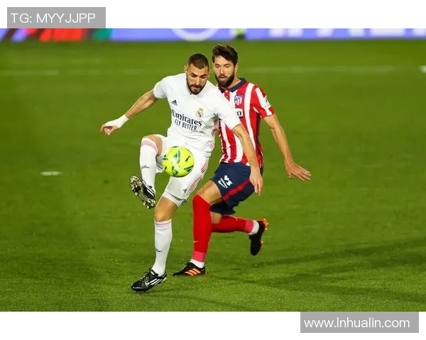 足球明星奢华生活揭秘揭示他们钟爱的奢饰品与时尚选择