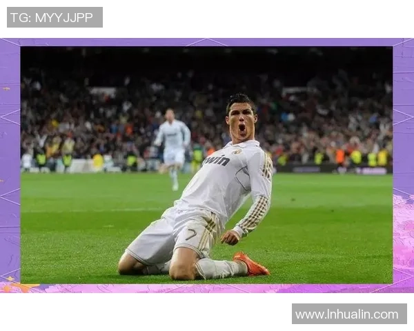 成名较晚的足球明星们如何逆袭成就辉煌职业生涯的传奇故事